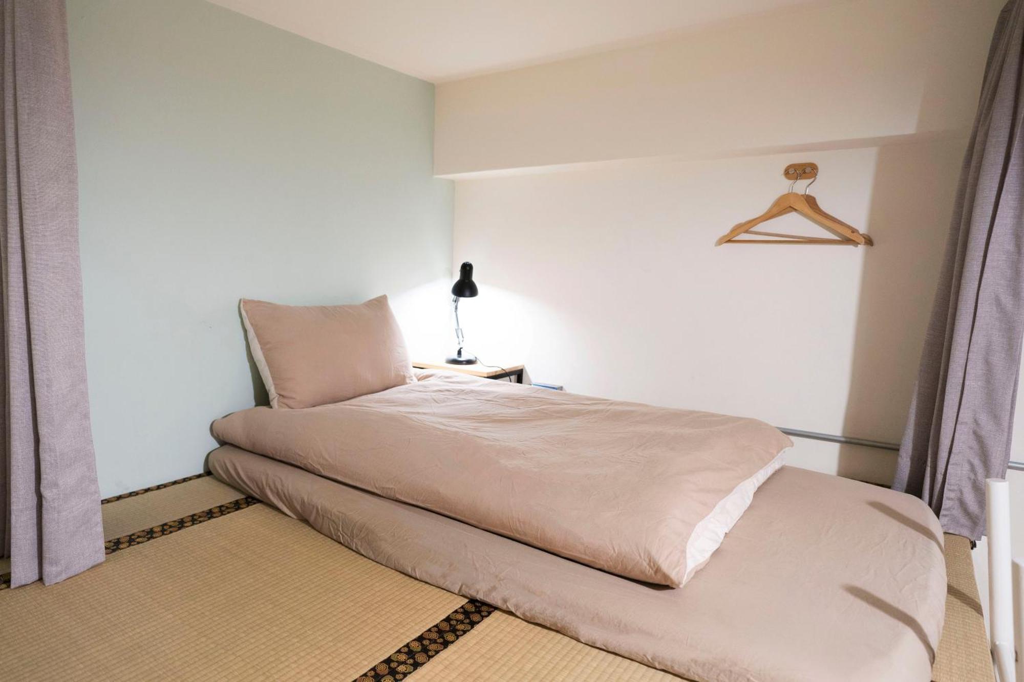 Lento Hostel Тайнан Стая снимка