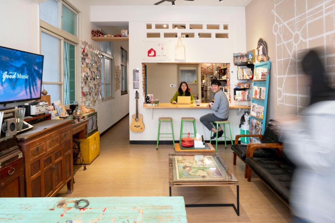 Lento Hostel Тайнан Екстериор снимка