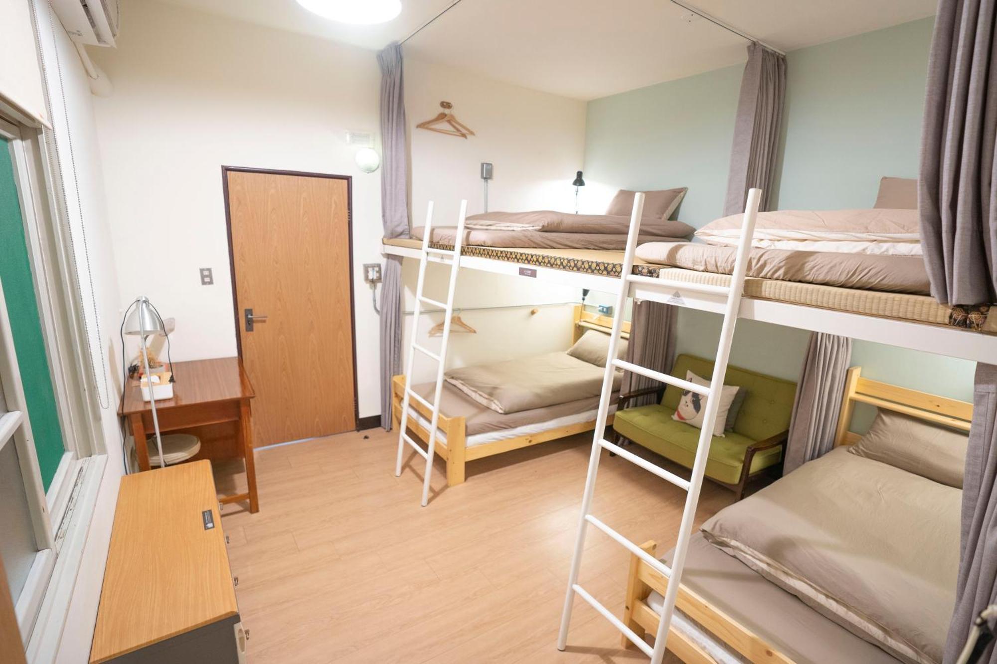 Lento Hostel Тайнан Екстериор снимка