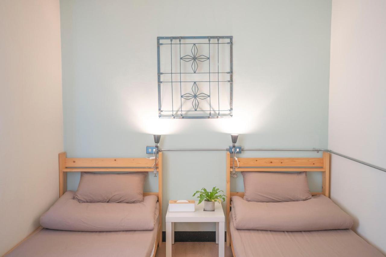 Lento Hostel Тайнан Екстериор снимка